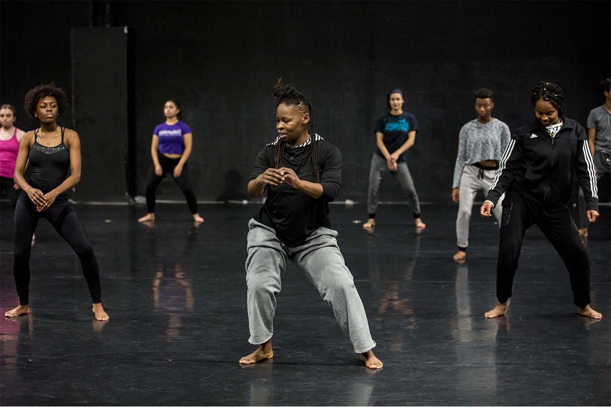 Chicago哥伦比亚学院学生与可可舞蹈剧院的大师班